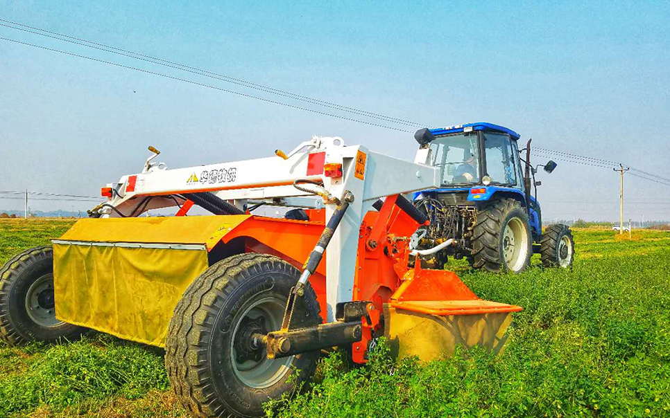 標(biāo)題：9GBXQ-3.0型旋轉(zhuǎn)式切割壓扁機(jī)
瀏覽次數(shù)：70
發(fā)表時間：2023-12-12